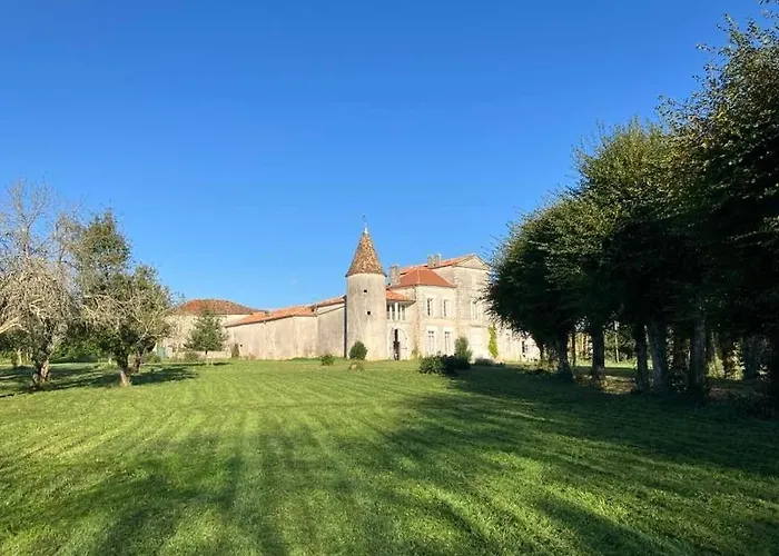 بيت للعطل Chateau Des Fouilloux - Agris